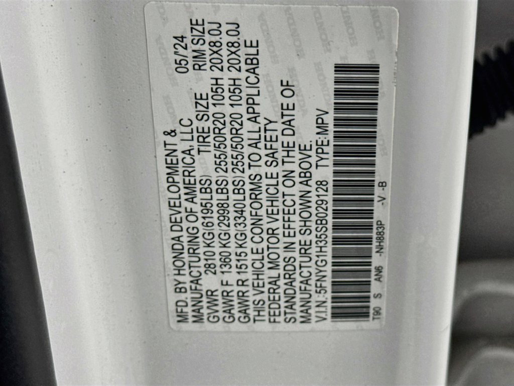 Used 2025 Honda Pilot Sport image 42