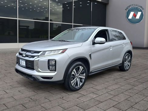 Used 2020 Mitsubishi Outlander Sport SE image 1