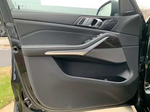 Used 2025 BMW X7 xDrive40i image 14