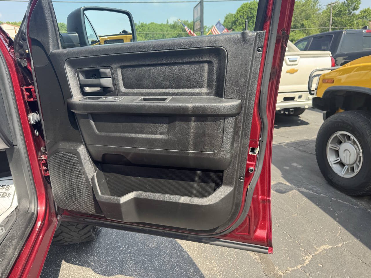 Used 2018 RAM 1500 Express AWD/4WD image 24