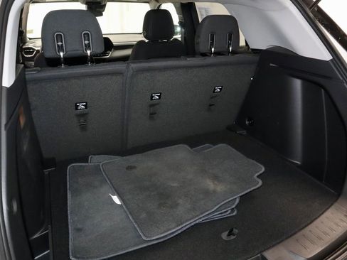 Used 2024 Chevrolet TrailBlazer LT w/ LT Cold Weather Package FWD image 15
