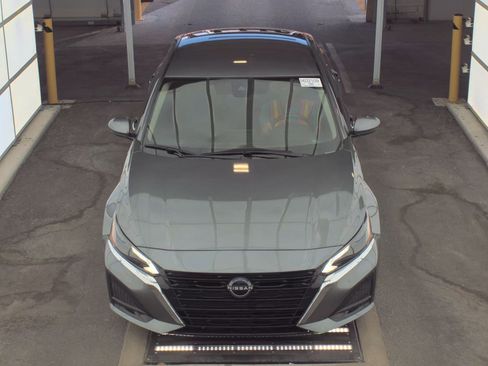 Used 2023 Nissan Altima 2.5 S FWD image 2