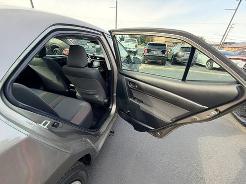 Used 2018 Toyota Corolla LE FWD image 20