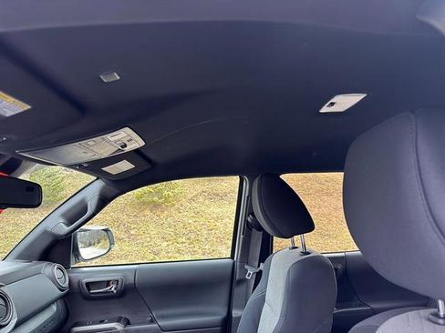 Used 2023 Toyota Tacoma TRD Sport image 15