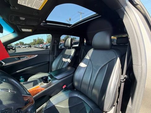 Used 2016 Lincoln MKX Reserve AWD/4WD image 17