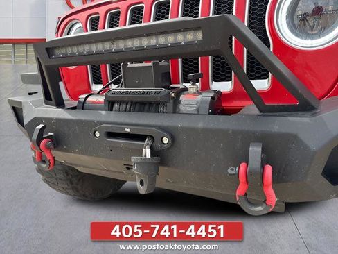 Used 2019 Jeep Wrangler Unlimited Sahara AWD/4WD image 23