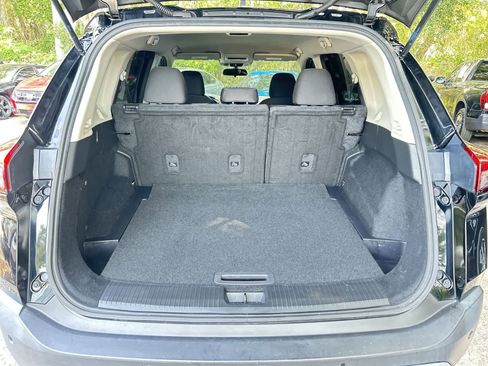 Used 2023 Nissan Rogue S AWD/4WD image 9