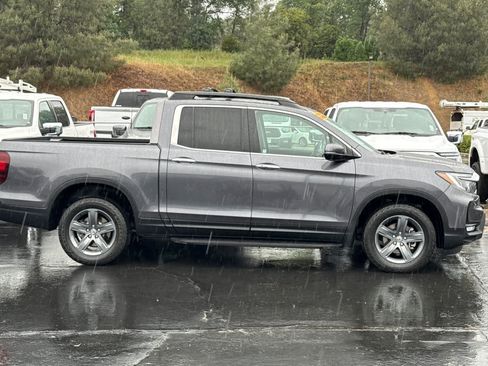 Used 2023 Honda Ridgeline RTL-E image 2