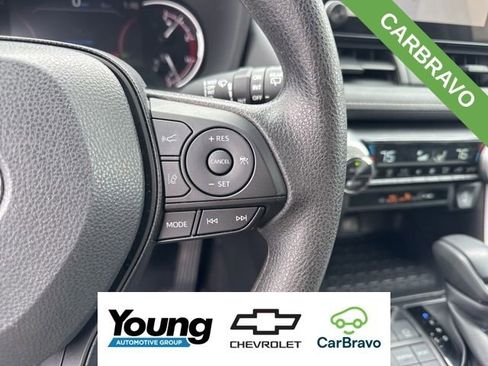 Used 2025 Toyota RAV4 XLE AWD/4WD image 17