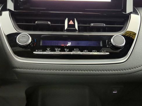 Certified 2024 Toyota Corolla SE FWD image 38