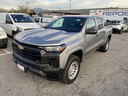 Used 2023 Chevrolet Colorado W/T image 2