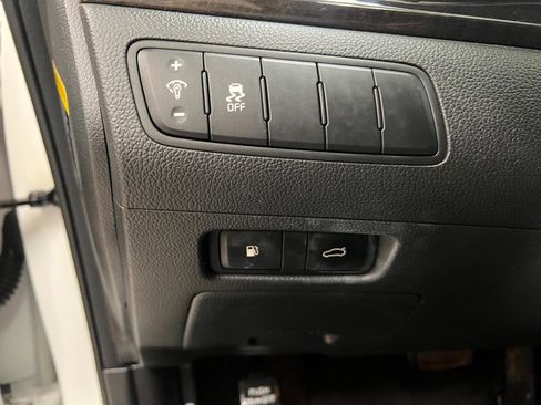 Used 2016 Kia Cadenza Premium image 36