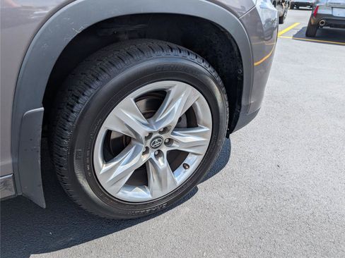Used 2017 Toyota Highlander Limited AWD/4WD image 36