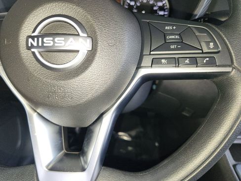 Used 2025 Nissan Sentra SV FWD image 24