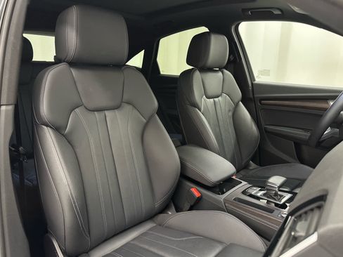 Used 2023 Audi Q5 2.0T Premium Plus w/ Premium Plus Package AWD/4WD image 19