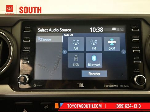 Used 2023 Toyota Tacoma Limited image 14