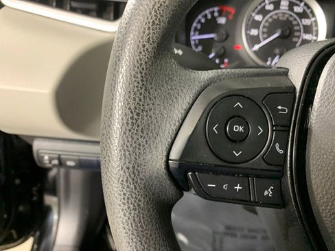 Used 2022 Toyota Corolla LE FWD image 19