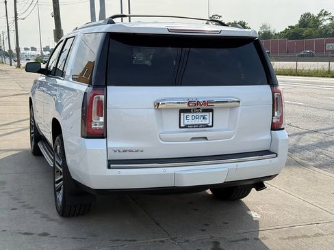 Used 2017 GMC Yukon Denali w/ Open Road Package AWD/4WD image 9