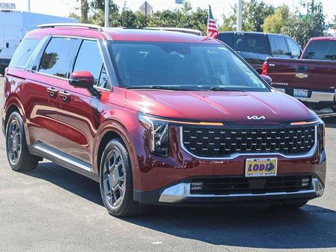 Used 2025 Kia Carnival SX image 5