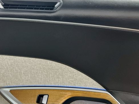 Used 2024 Lucid Air Touring AWD/4WD image 30