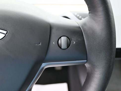 Used 2023 Tesla Model 3 Standard Range RWD image 19
