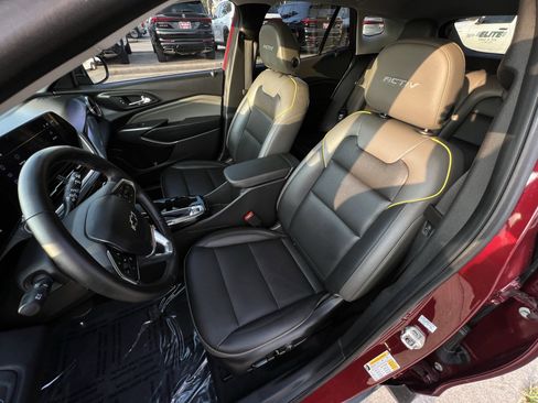 Used 2024 Chevrolet Trax ACTIV w/ Sunroof Package image 20