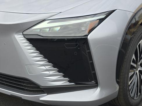 New 2026 Lexus RZ 350e 2WD w/ Technology Package image 6