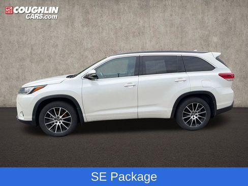 Used 2018 Toyota Highlander SE AWD/4WD image 5