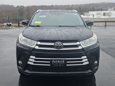 Used 2018 Toyota Highlander XLE image 24
