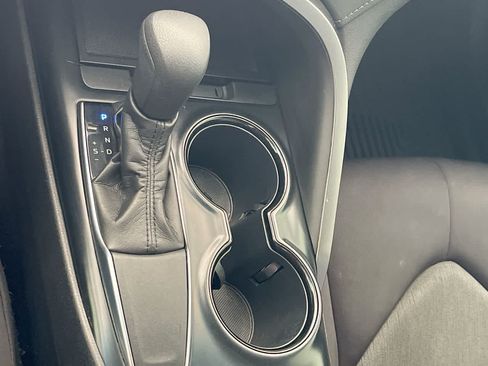 Used 2019 Toyota Camry LE FWD image 20