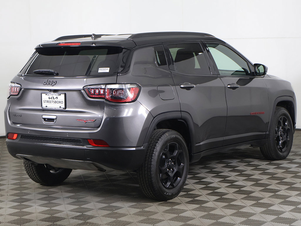 Used 2024 Jeep Compass Trailhawk AWD/4WD image 8