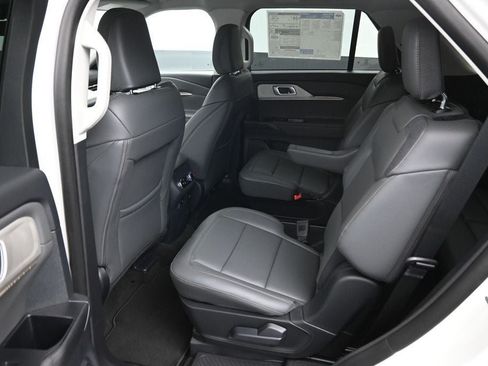 New 2026 Ford Explorer Active w/ Active Comfort Package RWD image 10