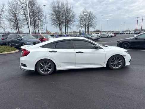 Used 2020 Honda Civic EX image 9