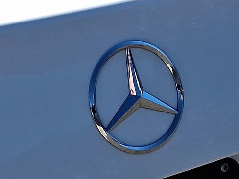 Used 2025 Mercedes-Benz C 300 4MATIC Sedan image 32