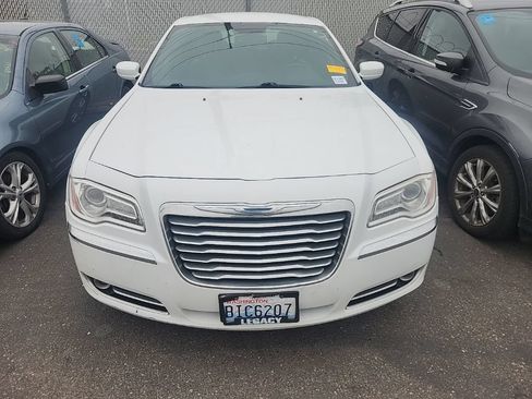 Used 2013 Chrysler 300 AWD w/ Driver Convenience Group image 2