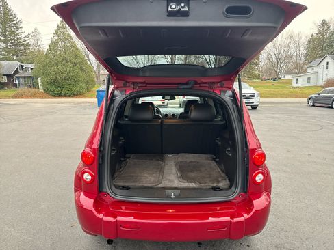 Used 2011 Chevrolet HHR LT image 15