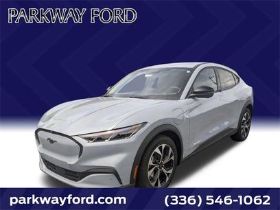 New 2025 Ford Mustang Mach-E Select w/ Comfort Package Lite