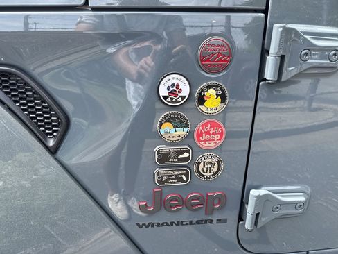 Used 2024 Jeep Wrangler Unlimited Rubicon image 10