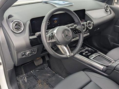 Certified 2025 Mercedes-Benz GLA 250 image 10