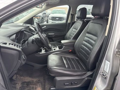 Used 2017 Ford Escape Titanium w/ Equipment Group 301A FWD image 9