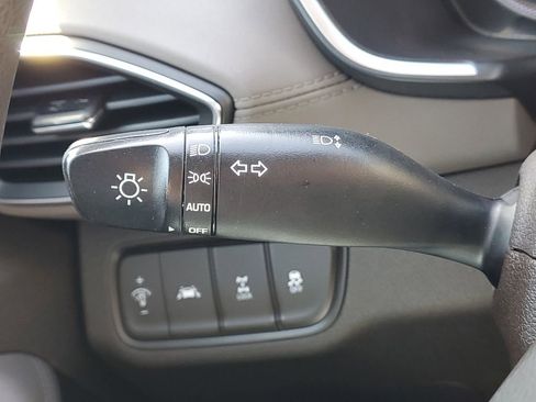 Used 2020 Hyundai Santa Fe SE AWD/4WD image 18