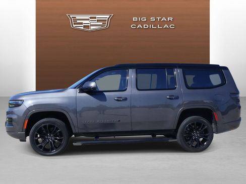 Used 2022 Jeep Grand Wagoneer Series II AWD/4WD image 2