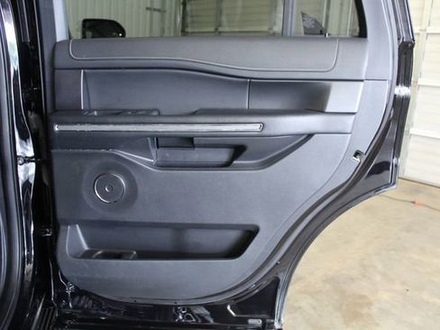 Used 2024 Ford Expedition XLT RWD image 24