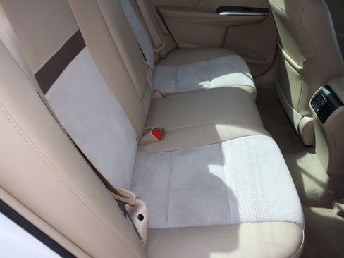 Used 2014 Toyota Camry XLE w/ Leather Package FWD image 22
