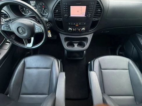 Used 2016 Mercedes-Benz Metris Passenger image 30