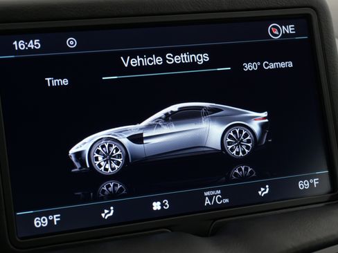 Used 2019 Aston Martin V8 Vantage Coupe RWD image 55