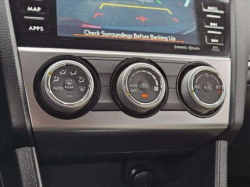 Used 2017 Subaru Crosstrek 2.0i Limited image 18