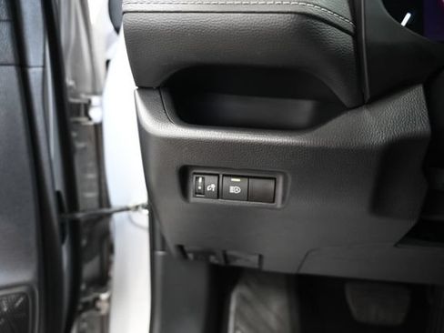 Used 2024 Toyota RAV4 LE AWD/4WD image 24