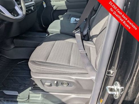 New 2026 GMC Sierra 1500 SLE image 25