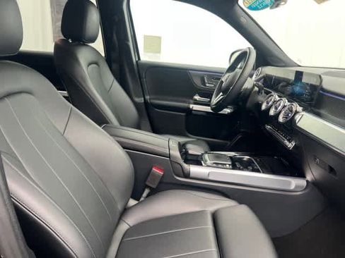 Certified 2022 Mercedes-Benz GLB 250 4MATIC image 20